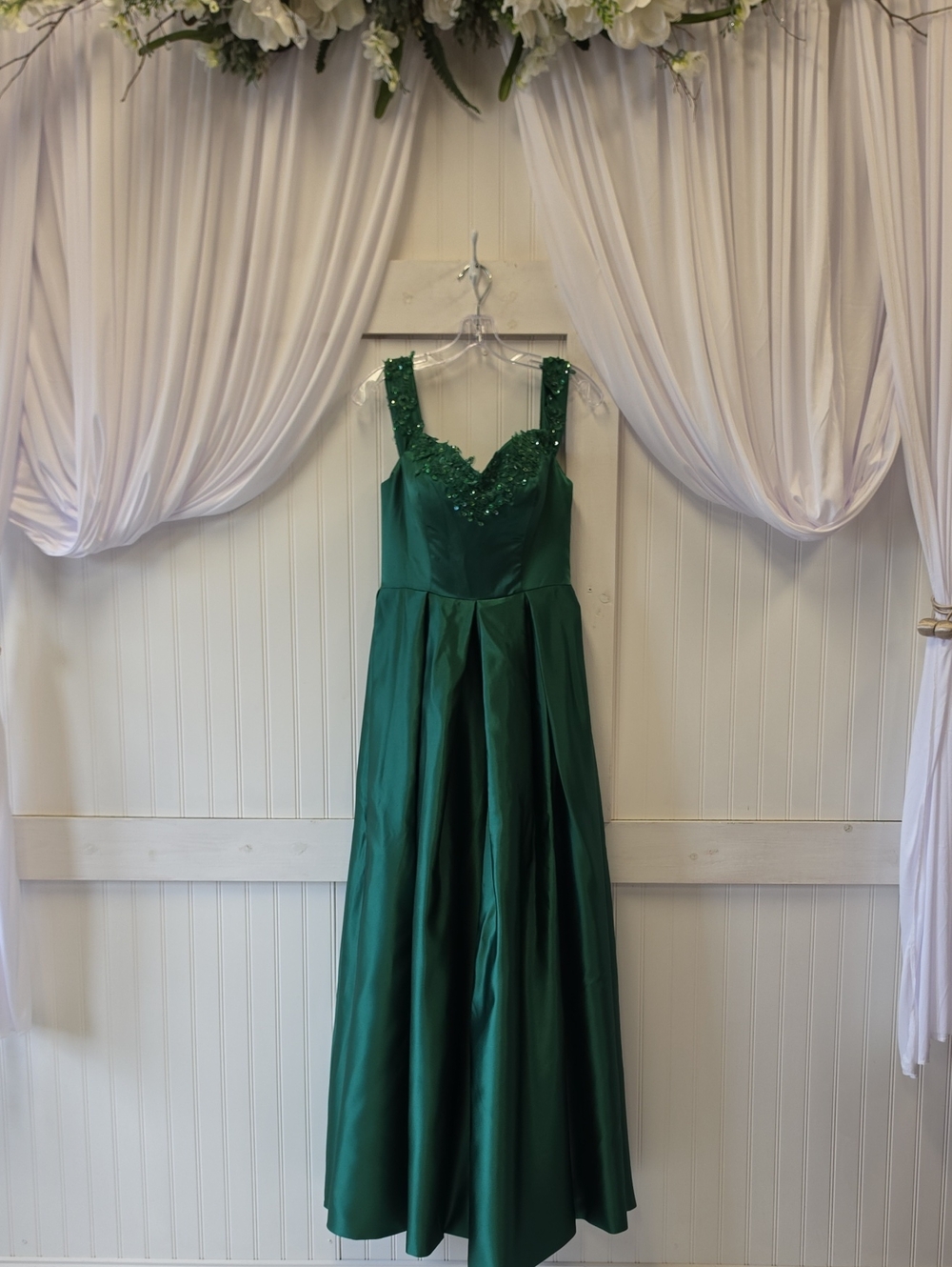 NWT Holiday Emerald Green Hebeos Sequin Bead Embroidered Maxi Gown Dress